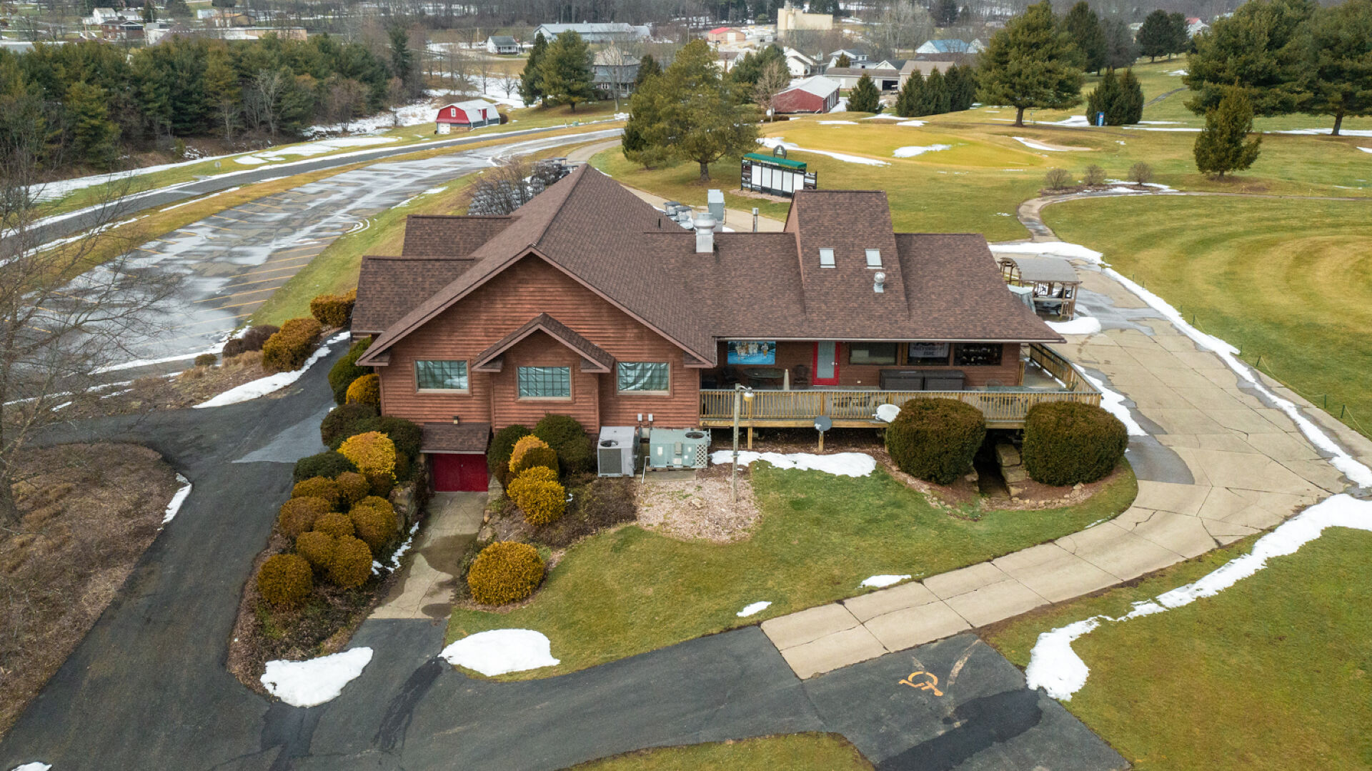 Pond and bunker complex